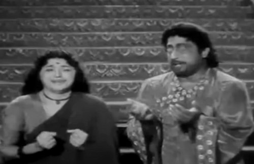 aarambam aavadhu pennukkulle